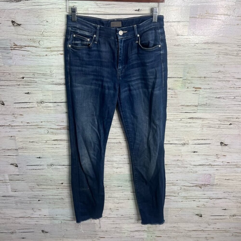 Mother High Waisted Looker Ankle Fray in Tongue in Chic Wash Size 25
